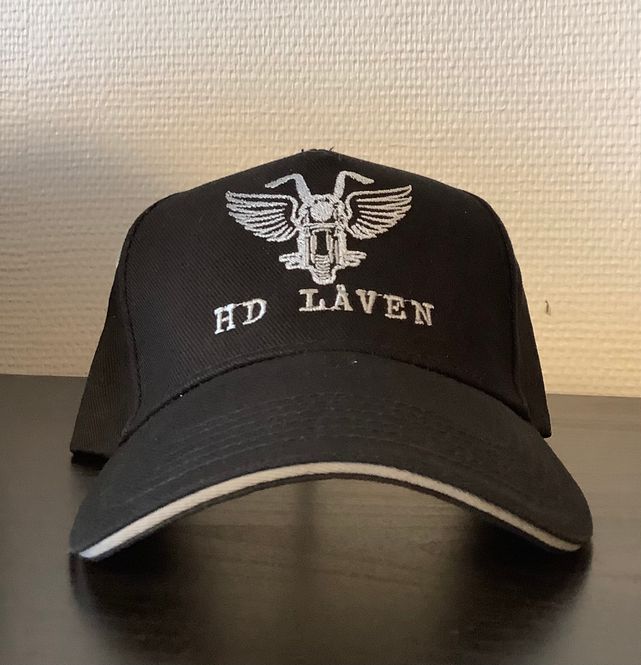 Hovedbilde Caps HD Låven logo